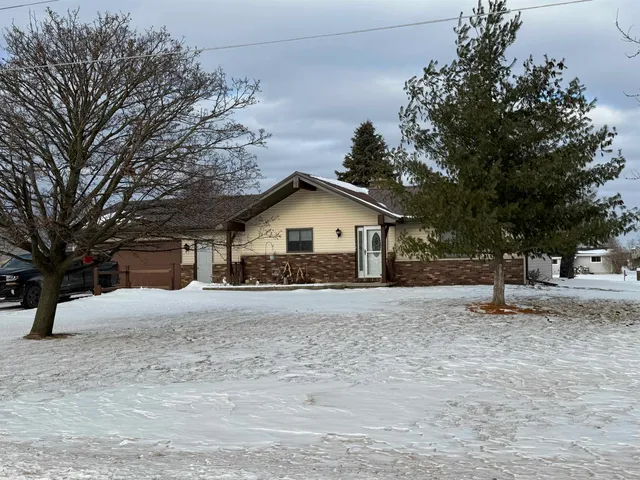 $424,900 | N5680 West Channel Drive, Shawano, WI 54166