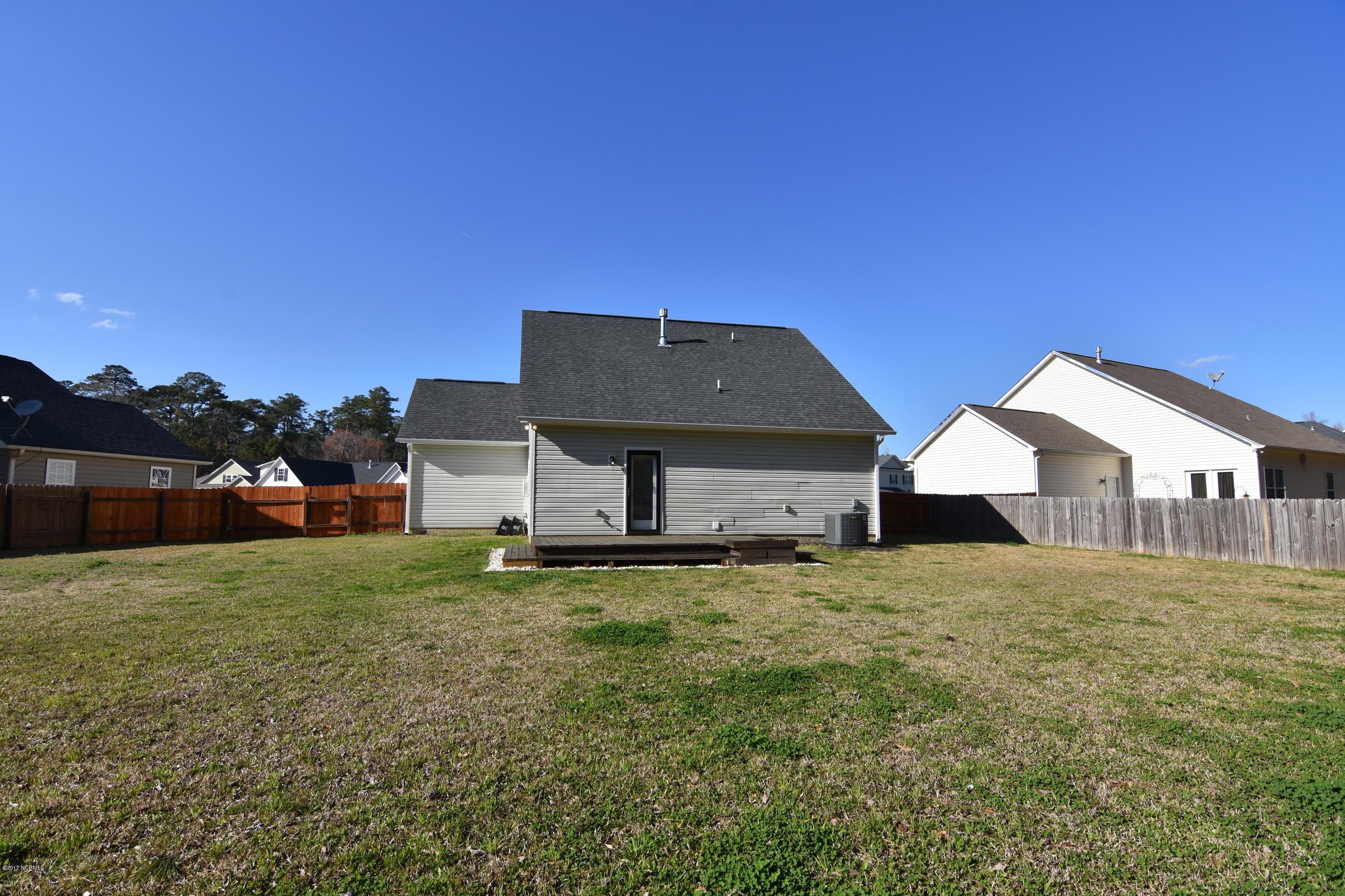 109 Coree Way New Bern, NC 28562 - Photo 26 of 27 Backyard