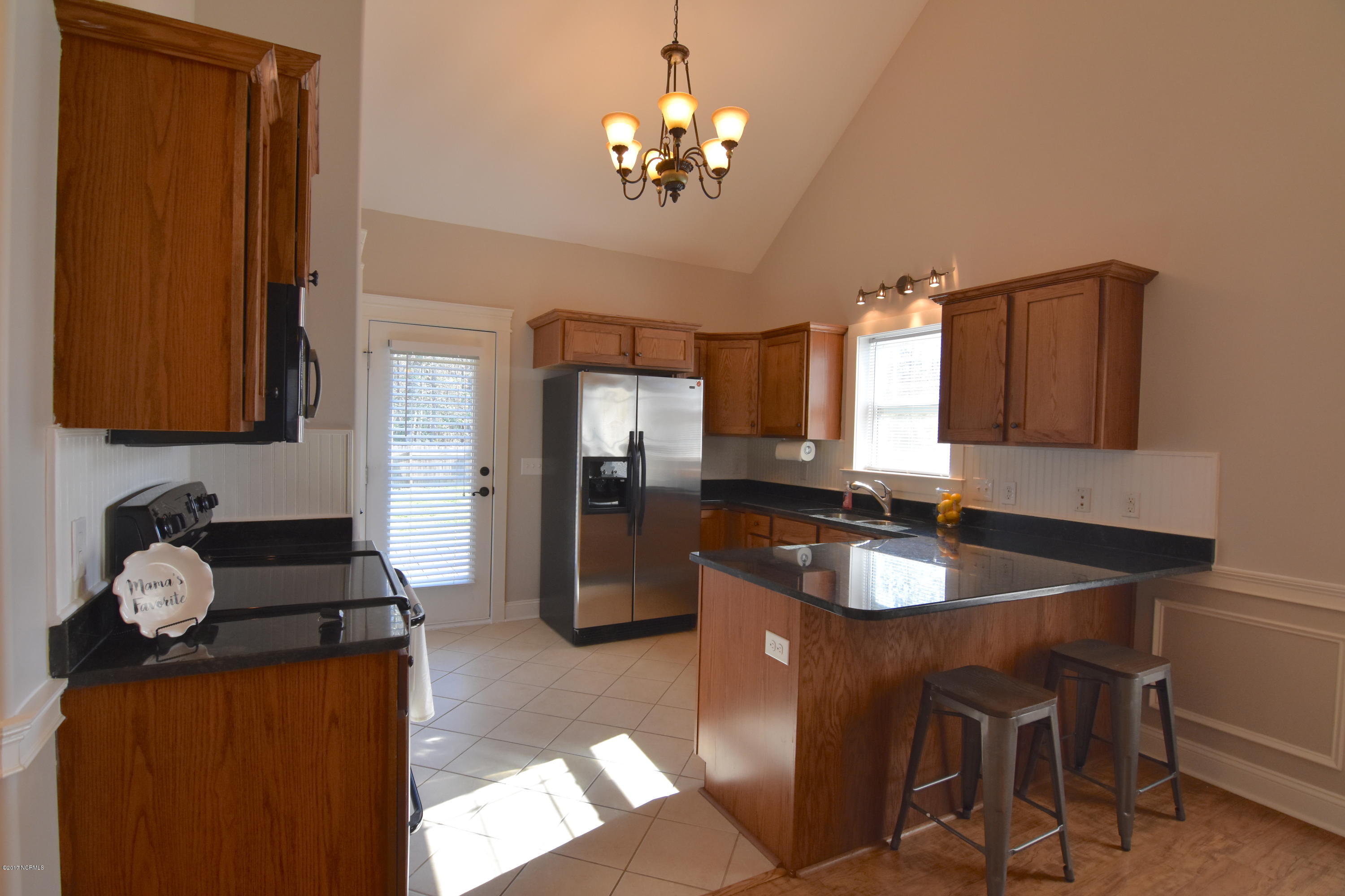 109 Coree Way New Bern, NC 28562 - Photo 9 of 27 Kitchen