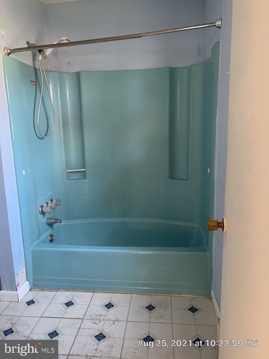 284 Shell Road Carneys Point, NJ 08069 - Photo 15 of 25