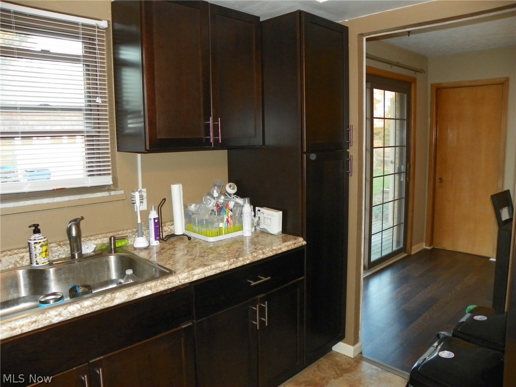 3010 West Sprague Road Cleveland, OH 44134 - Photo 9 of 28