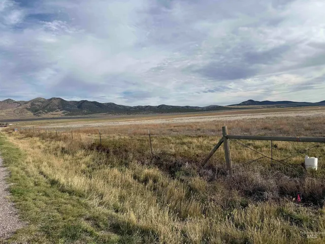 $400,000 | 10500 West S, Malad City, ID 83252