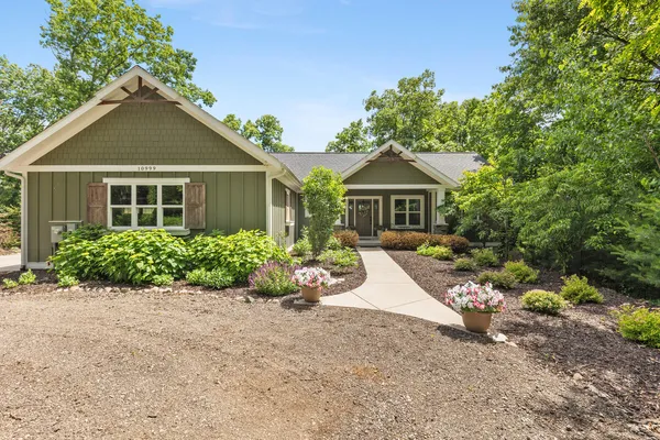 $950,000 | 10999 Old Oak Drive, Greenville, MI 48838