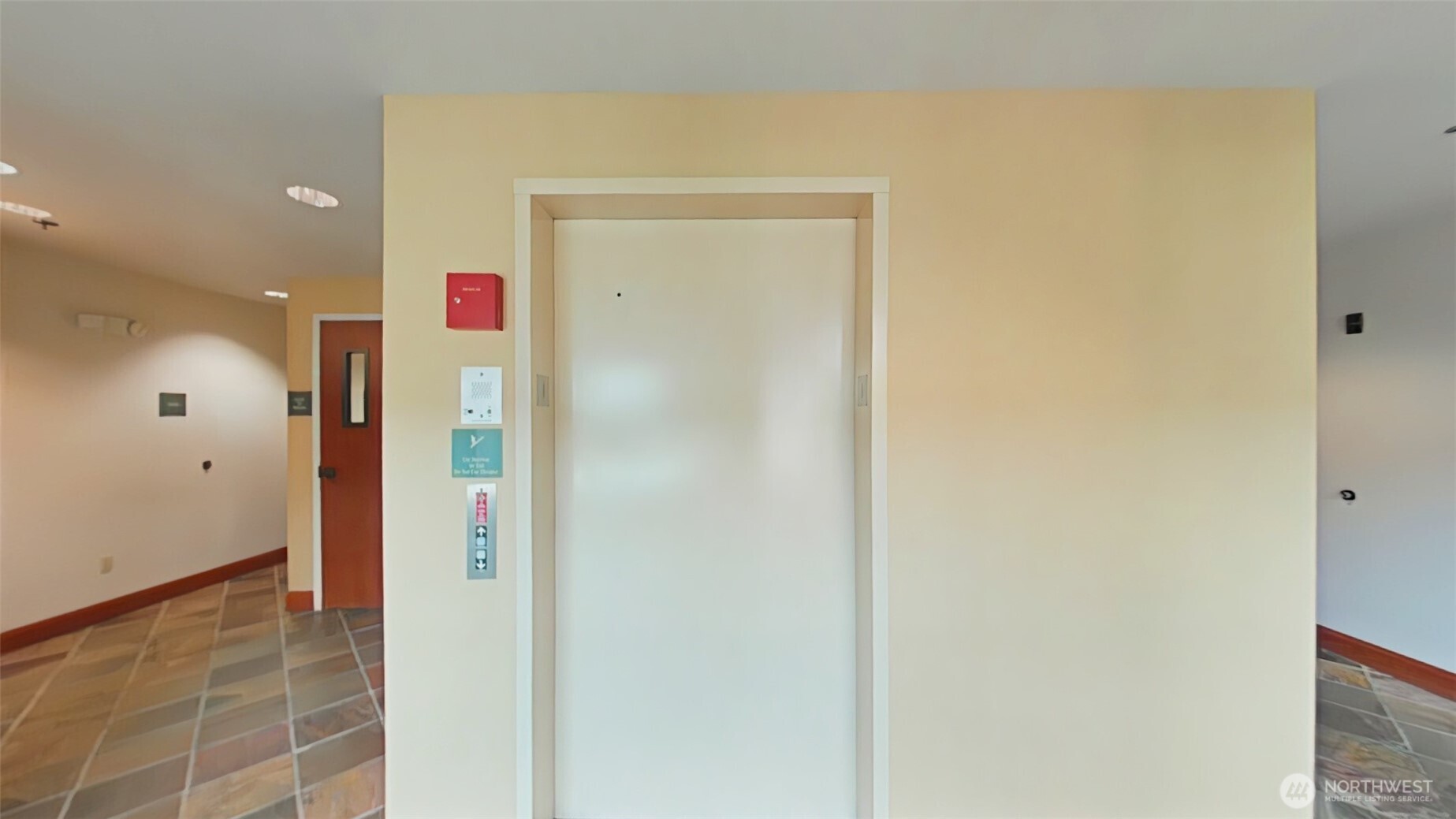 110 James Street, Unit 105 Edmonds, WA 98020 - Photo 18 of 23 a very nice looking room with a large window