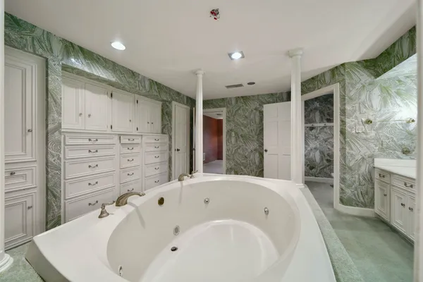 $479,900 | 13222 Mission Valley Drive, Houston, TX 77069