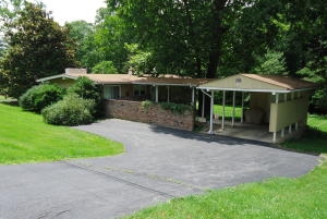 611 Ross Road Lexington, VA 24450 - Photo 1 of 18 Gallery Image 1