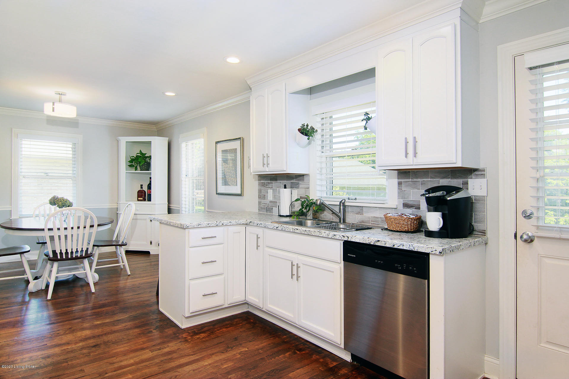 221 Hemingway Road Louisville, KY 40207 - Photo 6 of 20 Kitchen 1