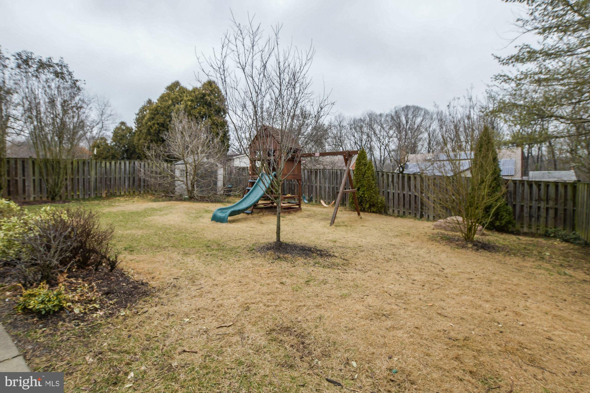 807 Malta Lane Silver Spring, MD 20901 - Photo 35 of 38 Fenced Backyard