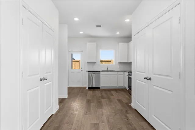 $253,900 | 1523 Vanessa Gold Court, Crosby, TX 77532