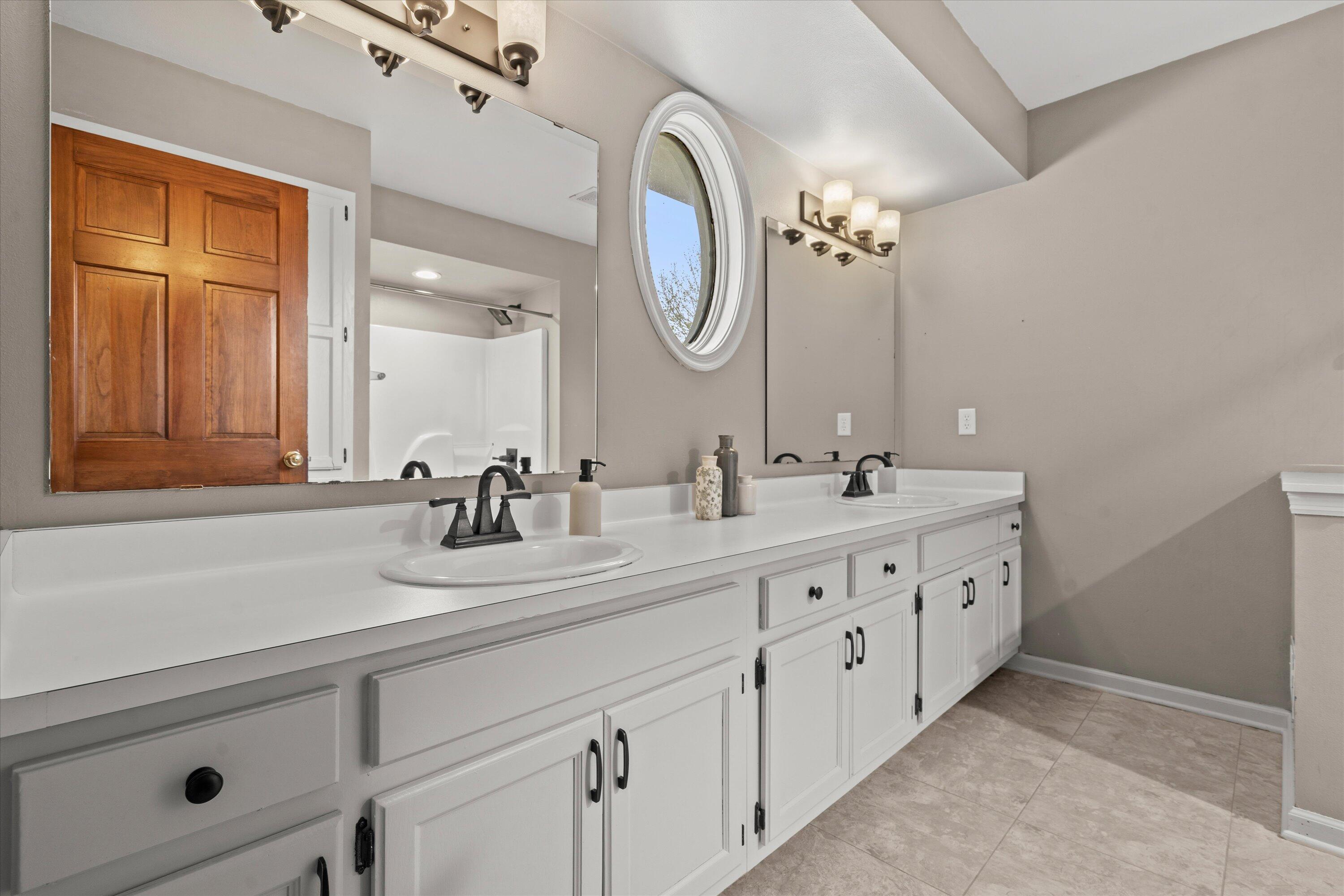 3304 River Valley Road Waukesha, WI 53189 - Photo 23 of 33 47-DSC09966