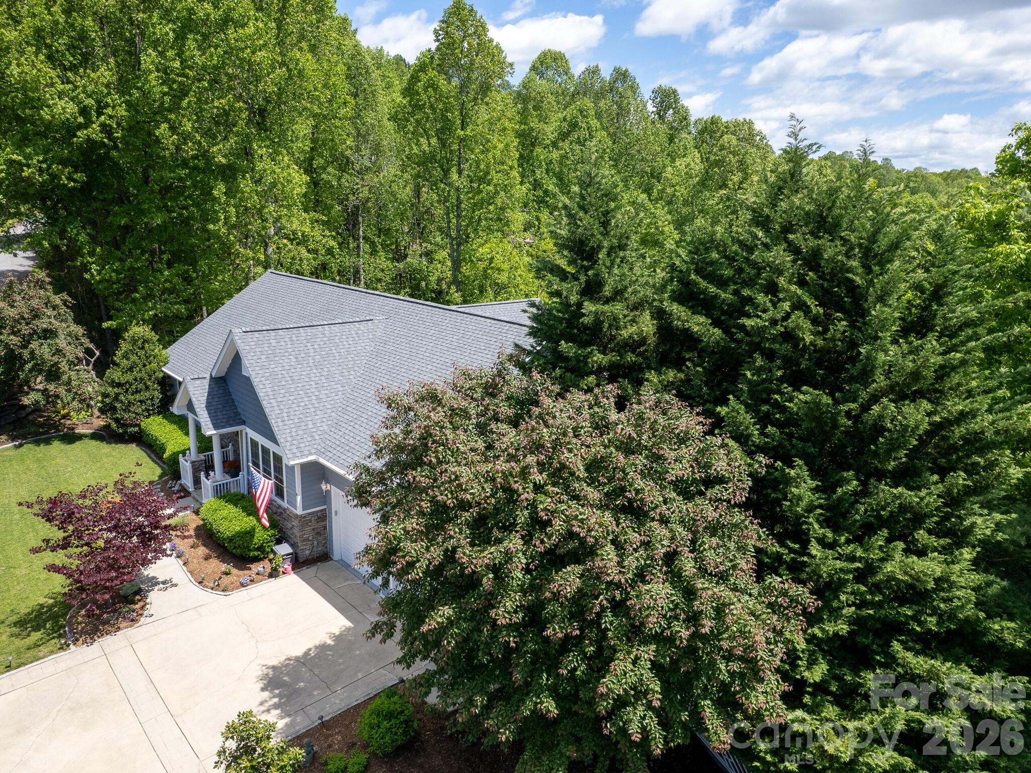 105 Spring Path Hendersonville, NC 28739 - Photo 6 of 41 Gallery Image 6