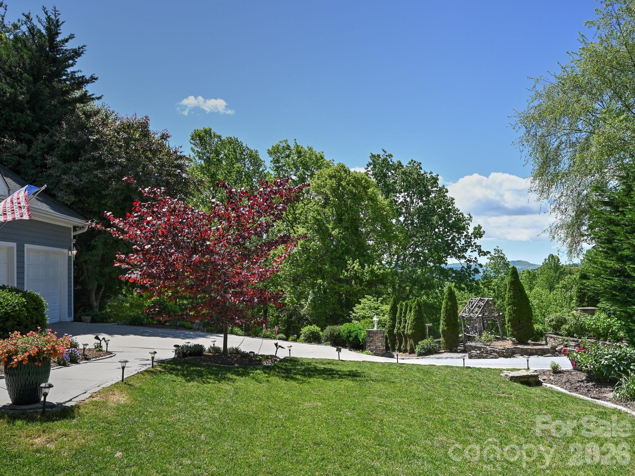 105 Spring Path Hendersonville, NC 28739 - Photo 8 of 41 Gallery Image 8