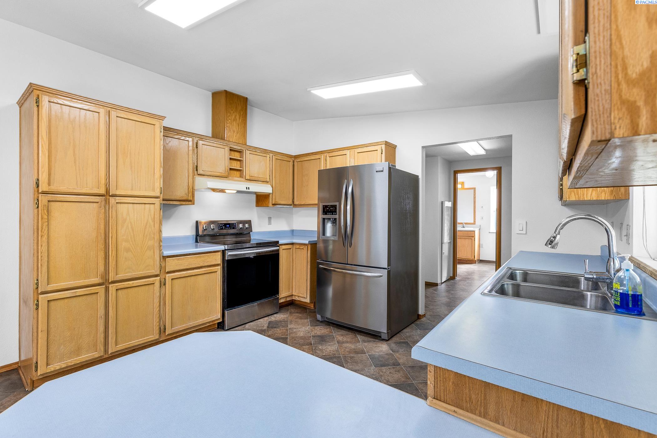 2012 South Steele Road Prosser, WA 99350 - Photo 22 of 47 Gallery Image 22