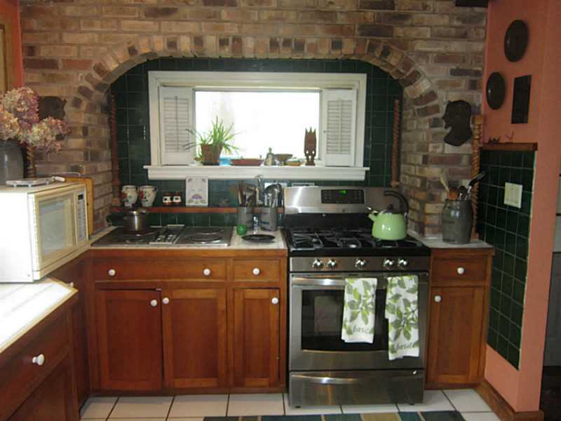 291 Spring Street Hopkinton, RI 02873 - Photo 7 of 24 Kitchen.