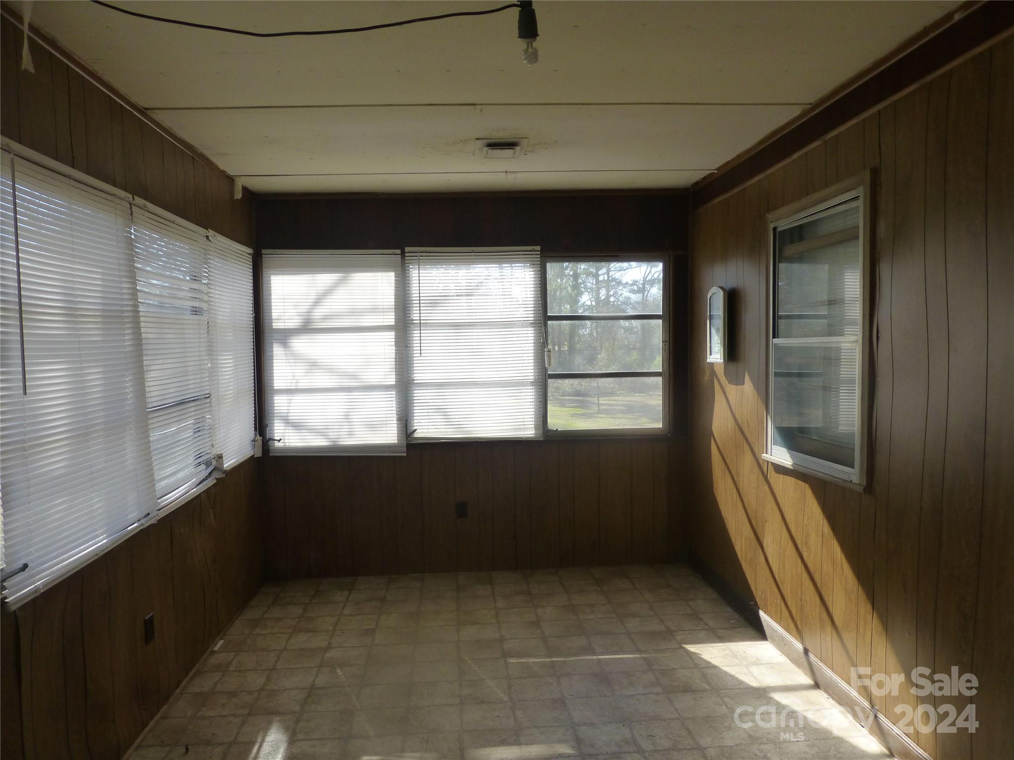 240 Old County Road Belhaven, NC 27810 - Photo 6 of 11 Gallery Image 6