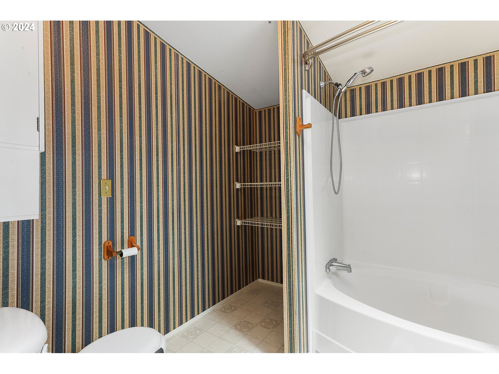 2095 State Road Mosier, OR 97040 - Photo 31 of 41 Gallery Image 31