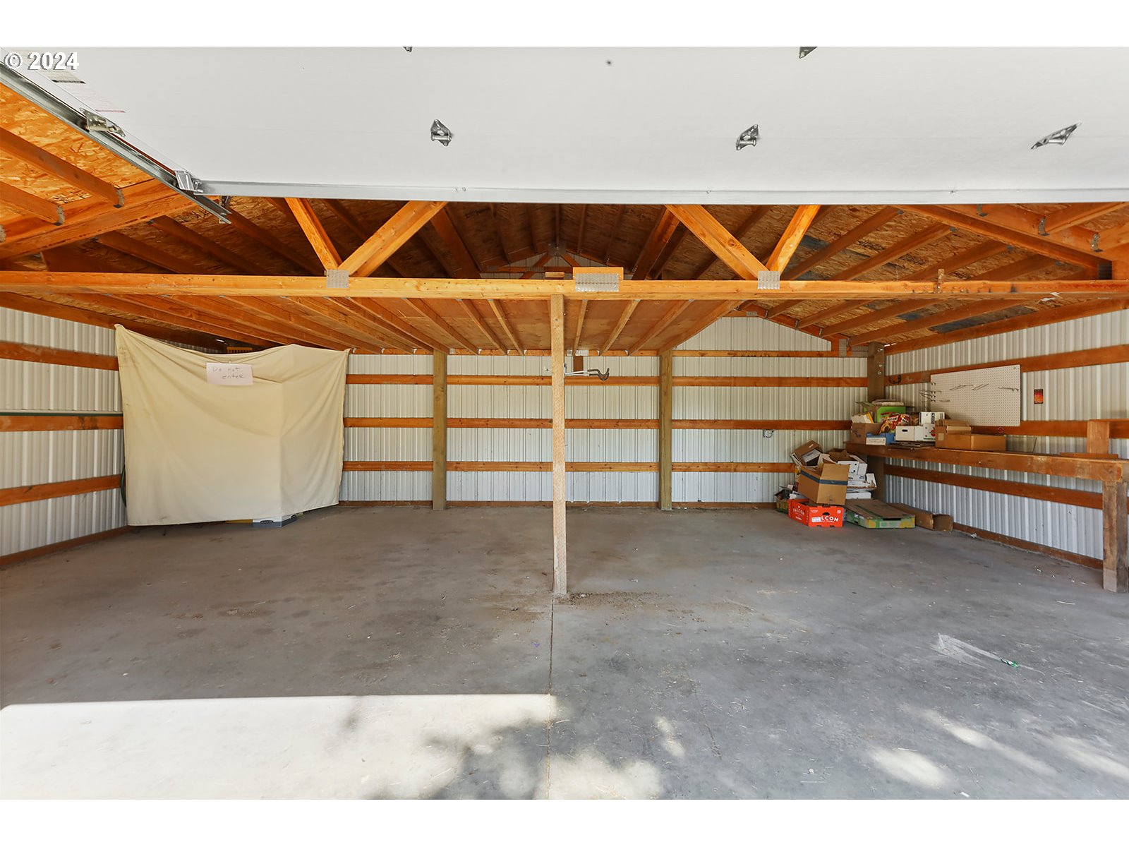 2095 State Road Mosier, OR 97040 - Photo 10 of 41 Gallery Image 10