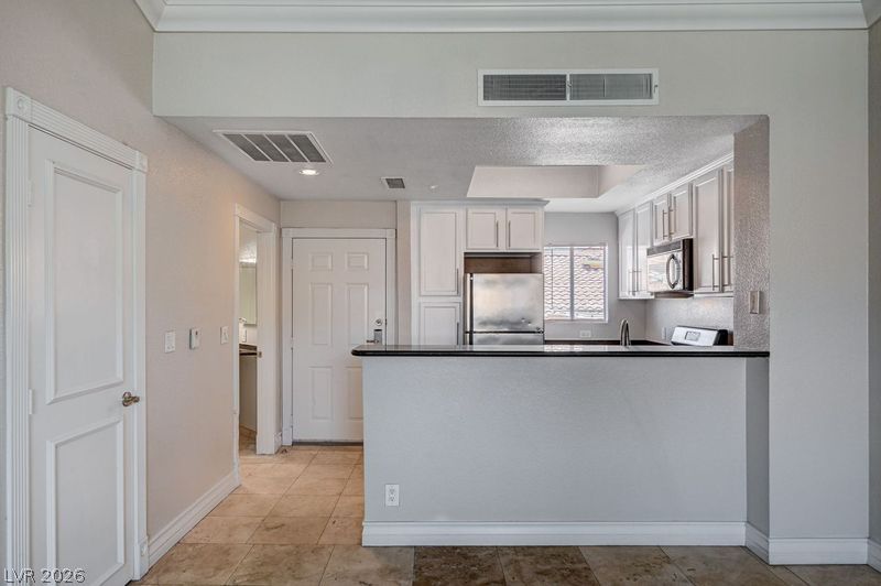 260 East Flamingo Road, Unit 416 Las Vegas, NV 89169 - Photo 2 of 34 Gallery Image 2