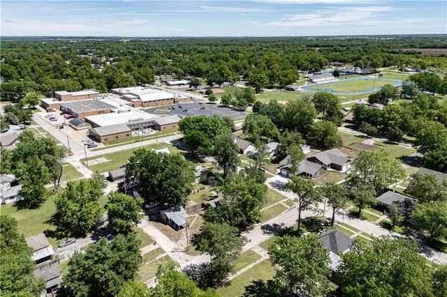$109,999 | 901 North 9th Street, Neodesha, KS 66757