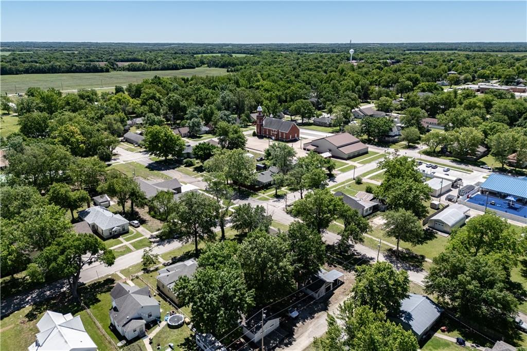 901 North 9th Street Neodesha, KS 66757 - Photo 30 of 36