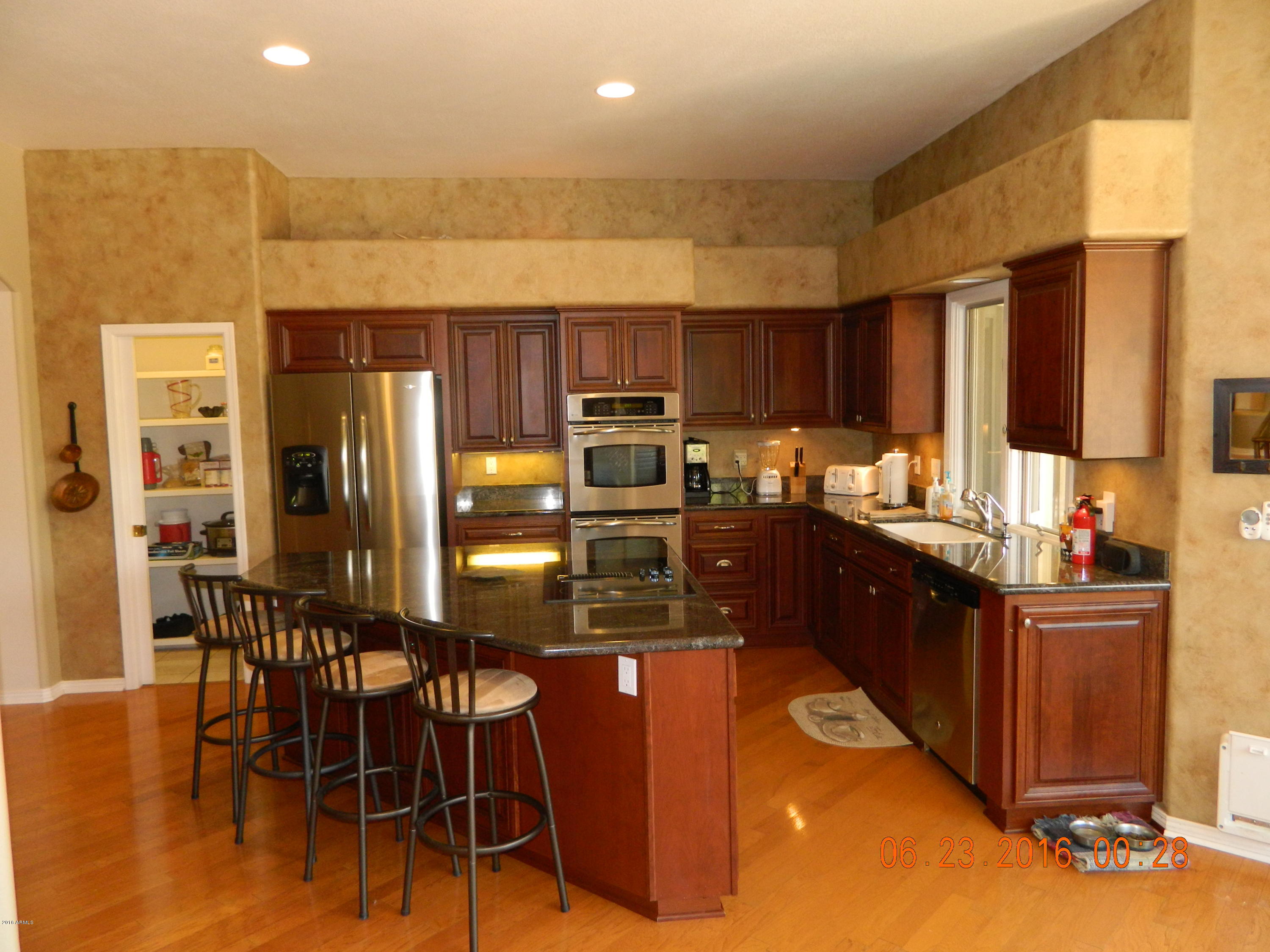 2301 East Mountain View Road Phoenix, AZ 85028 - Photo 11 of 58 Kitchen