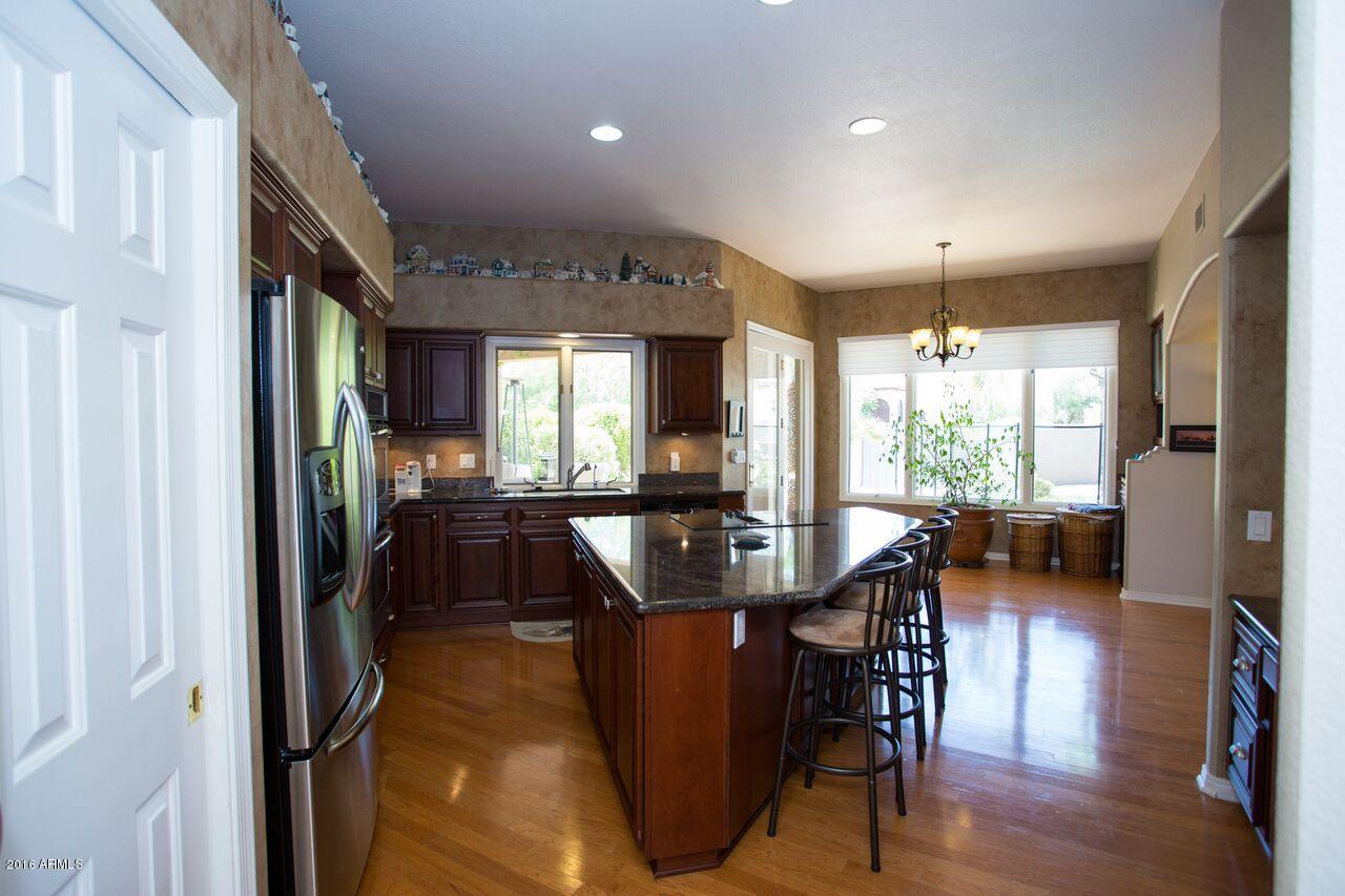 2301 East Mountain View Road Phoenix, AZ 85028 - Photo 12 of 58 kitchen