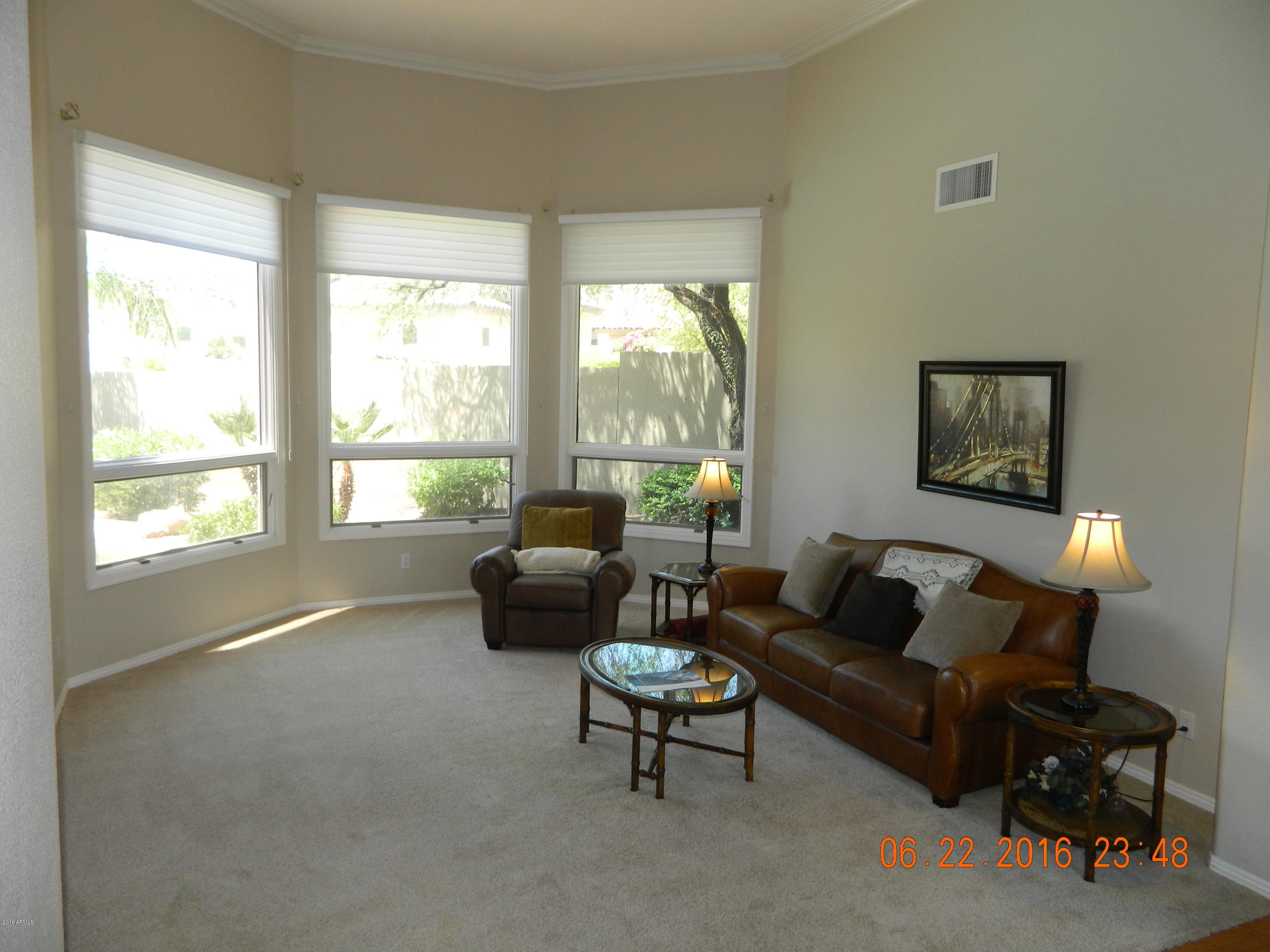 2301 East Mountain View Road Phoenix, AZ 85028 - Photo 15 of 58 Living Room