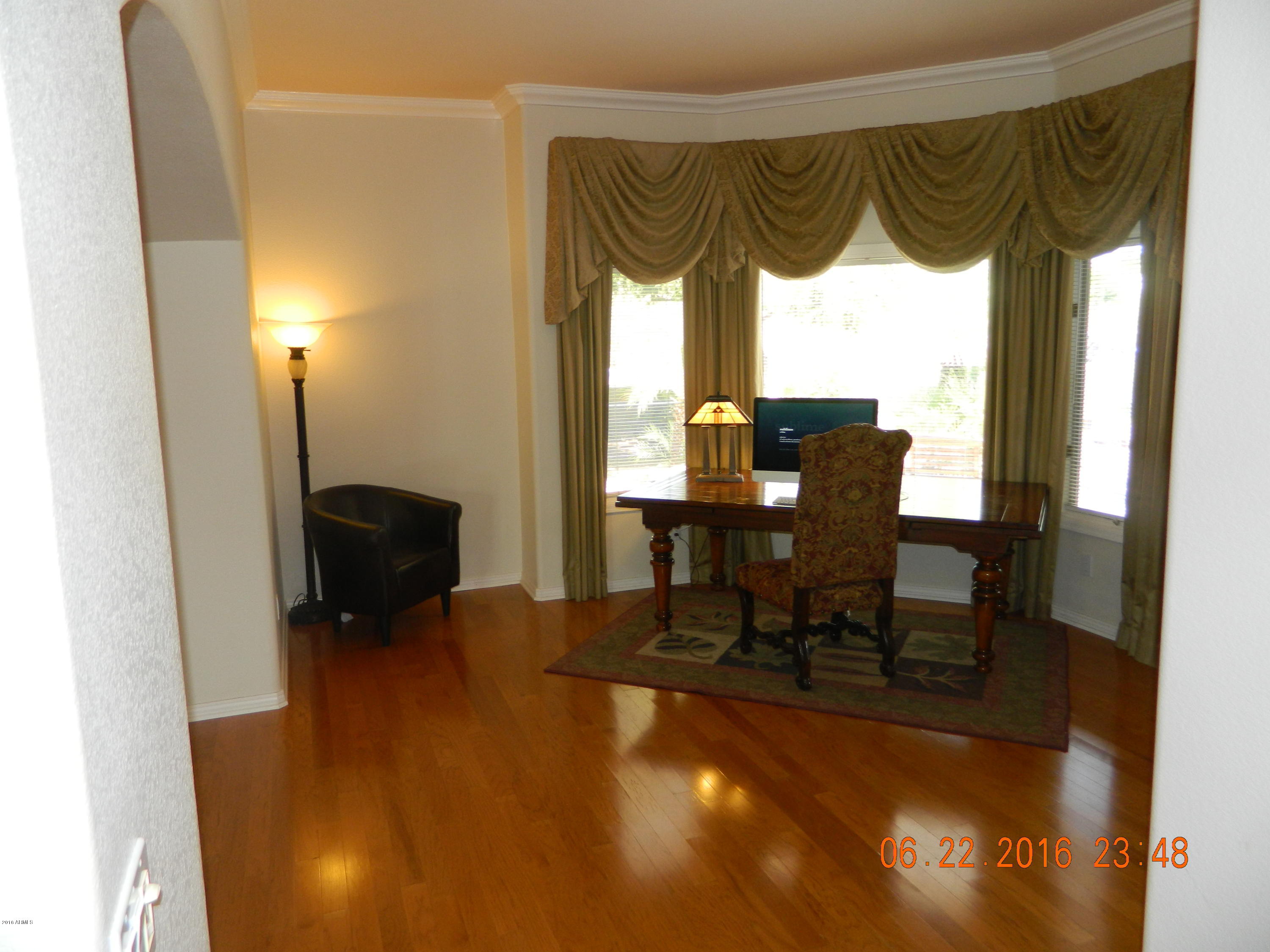 2301 East Mountain View Road Phoenix, AZ 85028 - Photo 3 of 58 Office/Den-easy 4th bedroom conversion