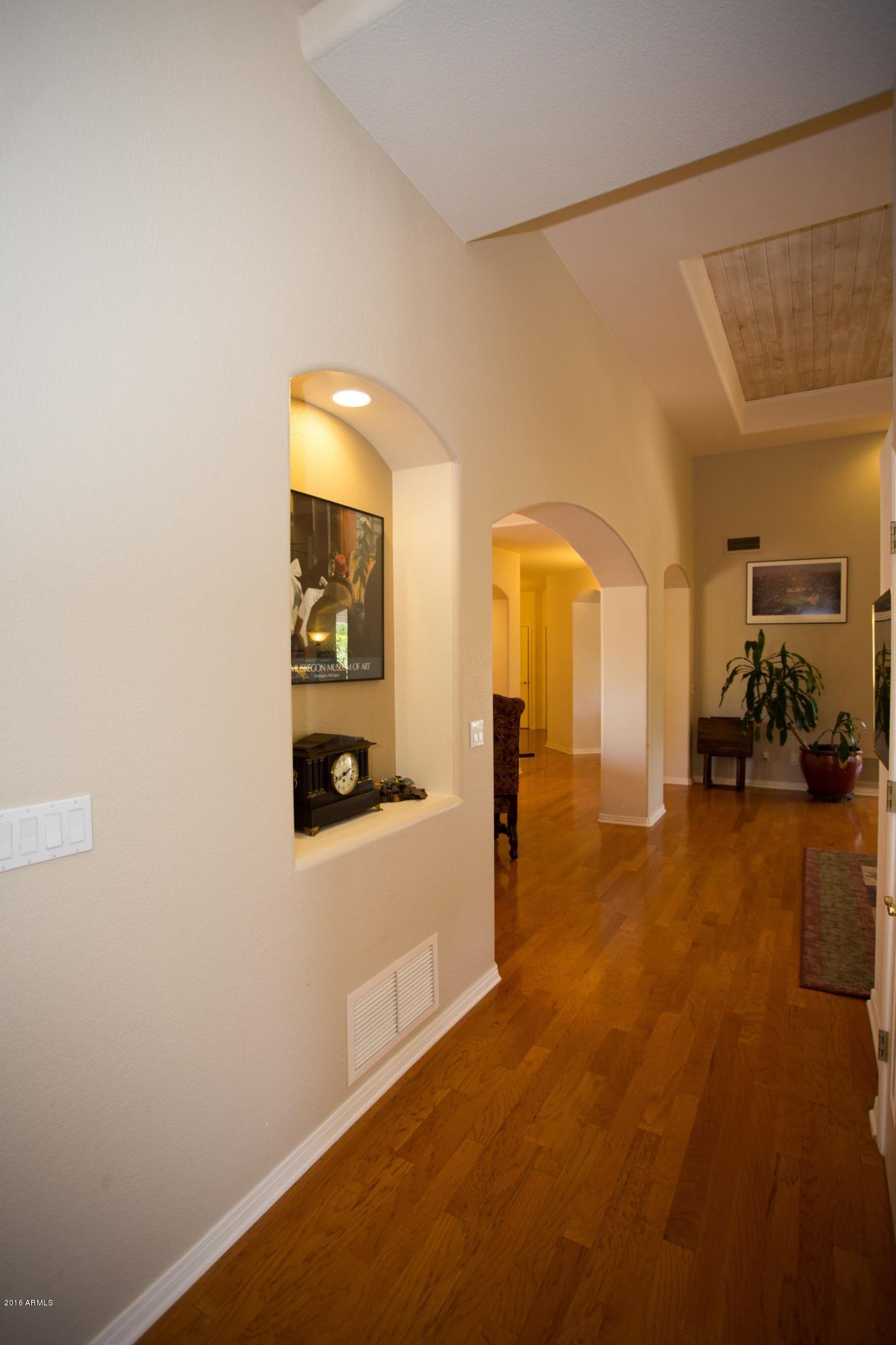 2301 East Mountain View Road Phoenix, AZ 85028 - Photo 35 of 58 A Hallway in home