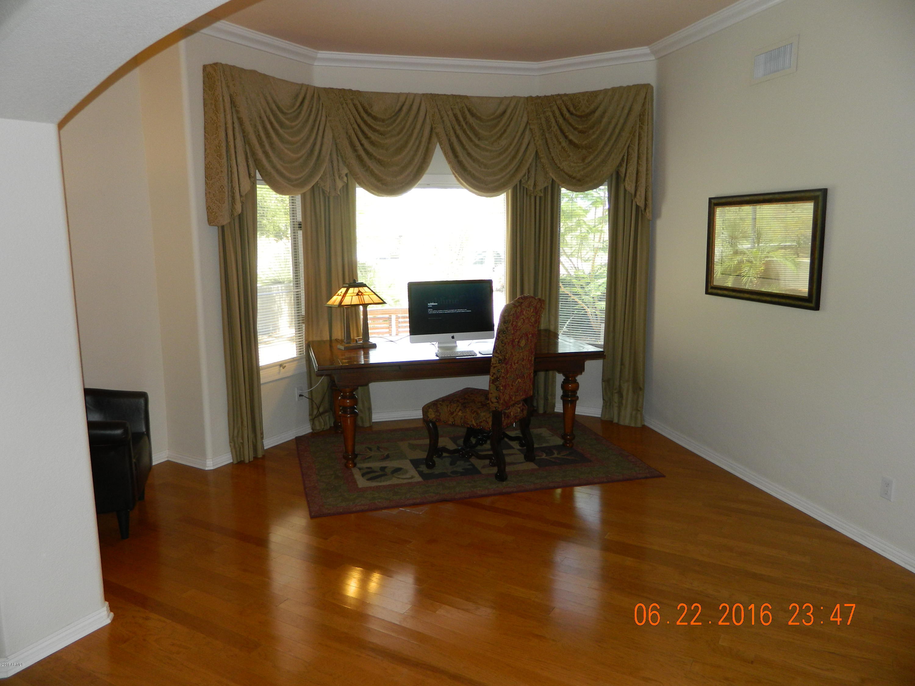 2301 East Mountain View Road Phoenix, AZ 85028 - Photo 4 of 58 Office/Den-easy 4th bedroom conversion