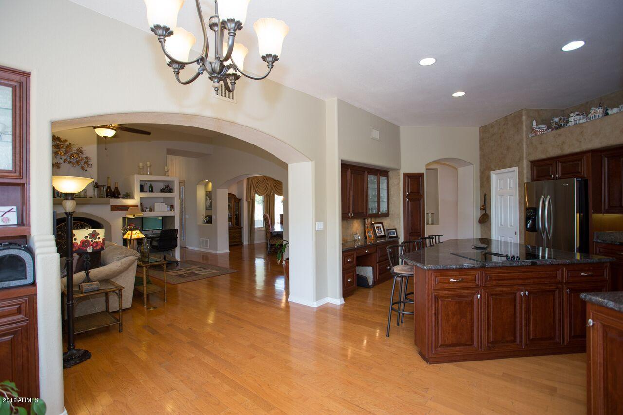 2301 East Mountain View Road Phoenix, AZ 85028 - Photo 5 of 58 Kitchen,Family room, and Dining Room