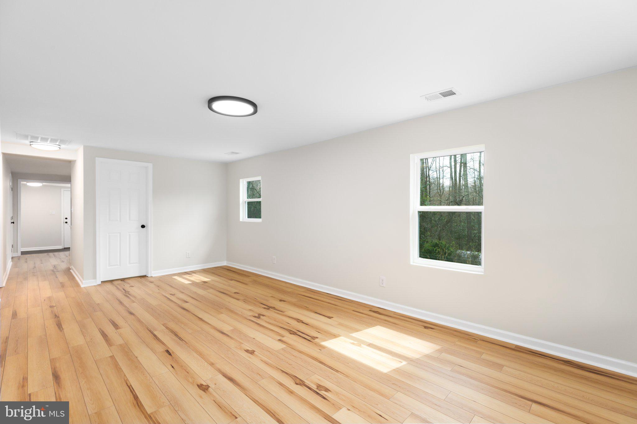 2143 Chapel Way King George, VA 22485 - Photo 13 of 48 Main house living room
