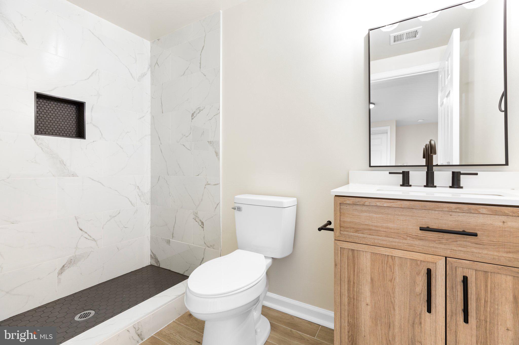 2143 Chapel Way King George, VA 22485 - Photo 21 of 48 Primary bathroom in main house.