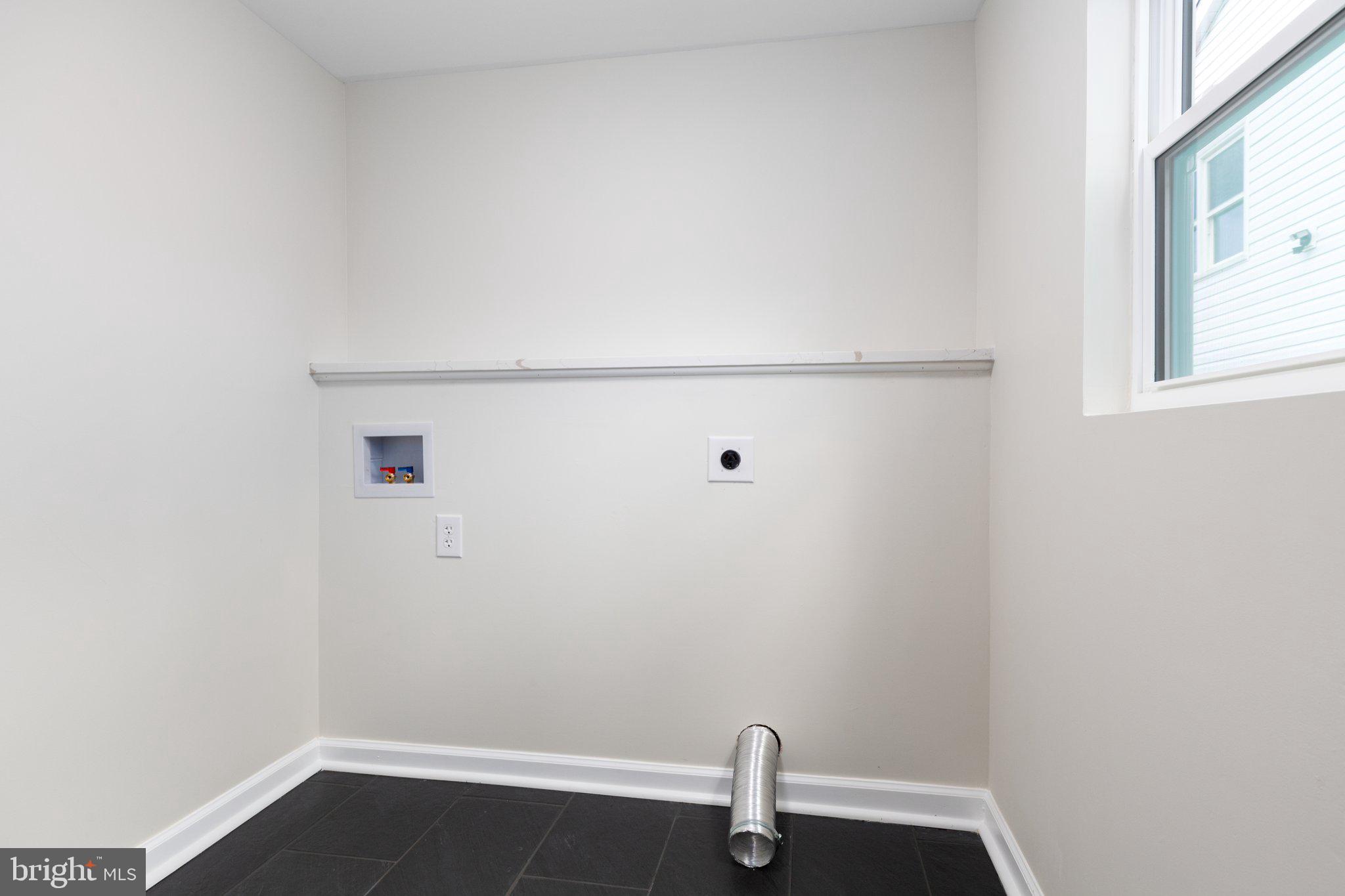 2143 Chapel Way King George, VA 22485 - Photo 30 of 48 Laundry room in main house