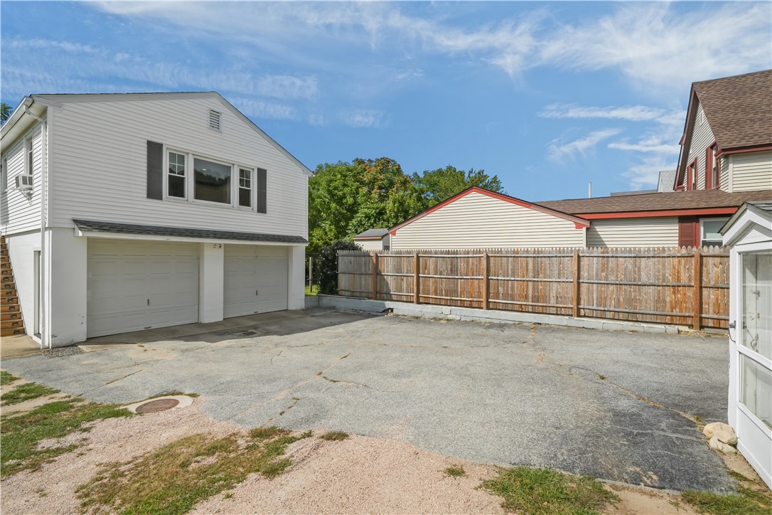 186 High Street Westerly, RI 02891 - Photo 27 of 49