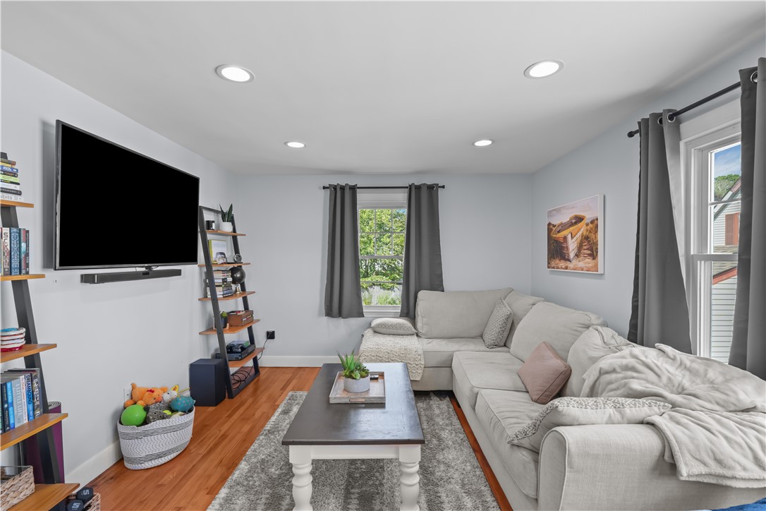 186 High Street Westerly, RI 02891 - Photo 33 of 49