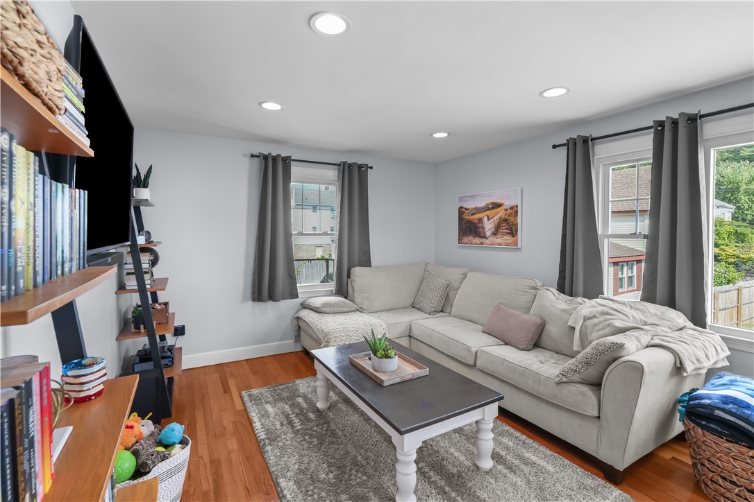 186 High Street Westerly, RI 02891 - Photo 36 of 49