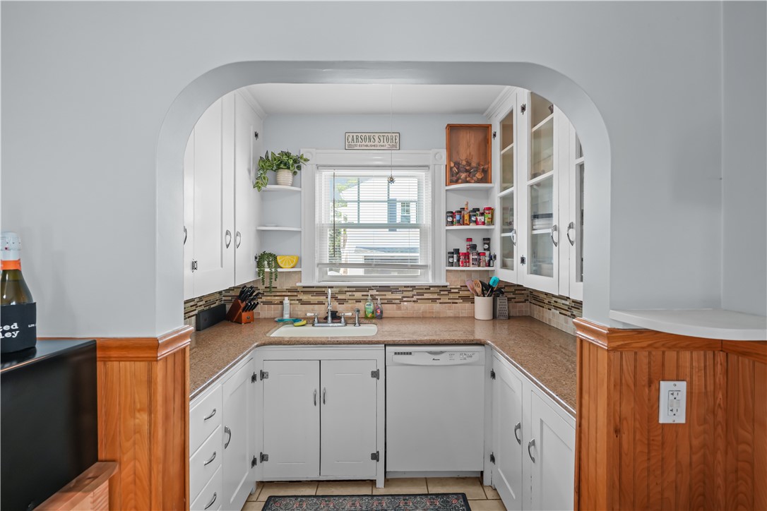 186 High Street Westerly, RI 02891 - Photo 9 of 49