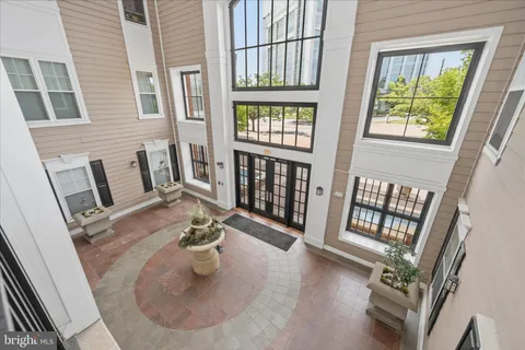 $340,000 | 501 Hungerford Drive, Unit 139, Rockville, MD 20850