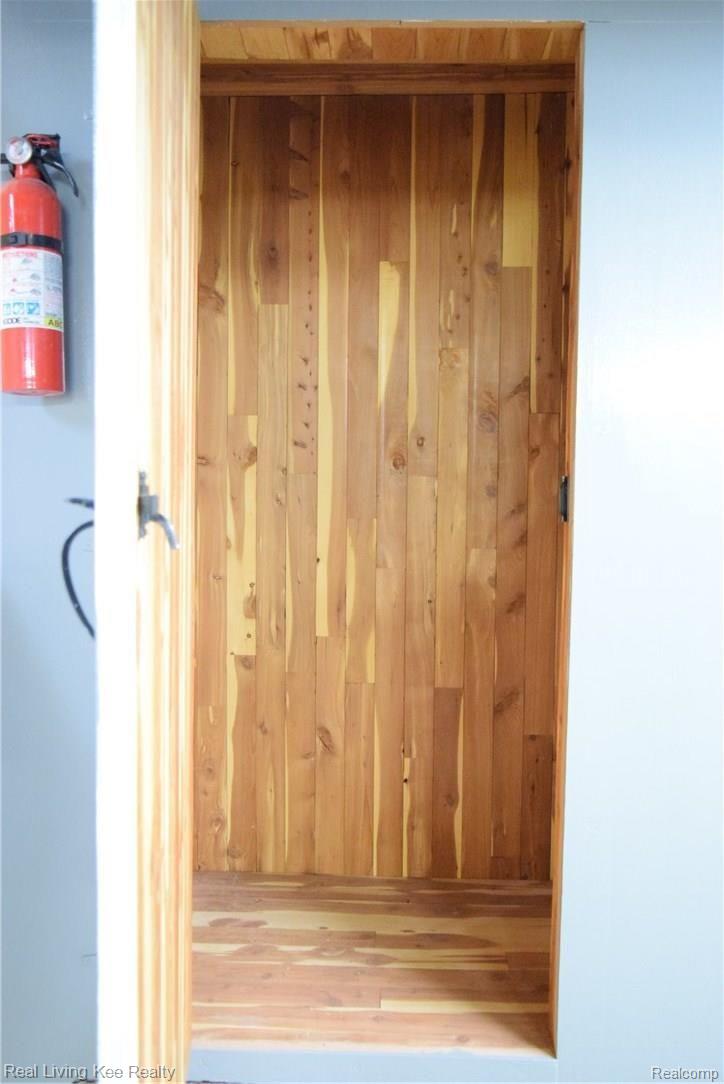 16208 Reedmere Avenue Franklin, MI 48025 - Photo 25 of 29 Cedar closet