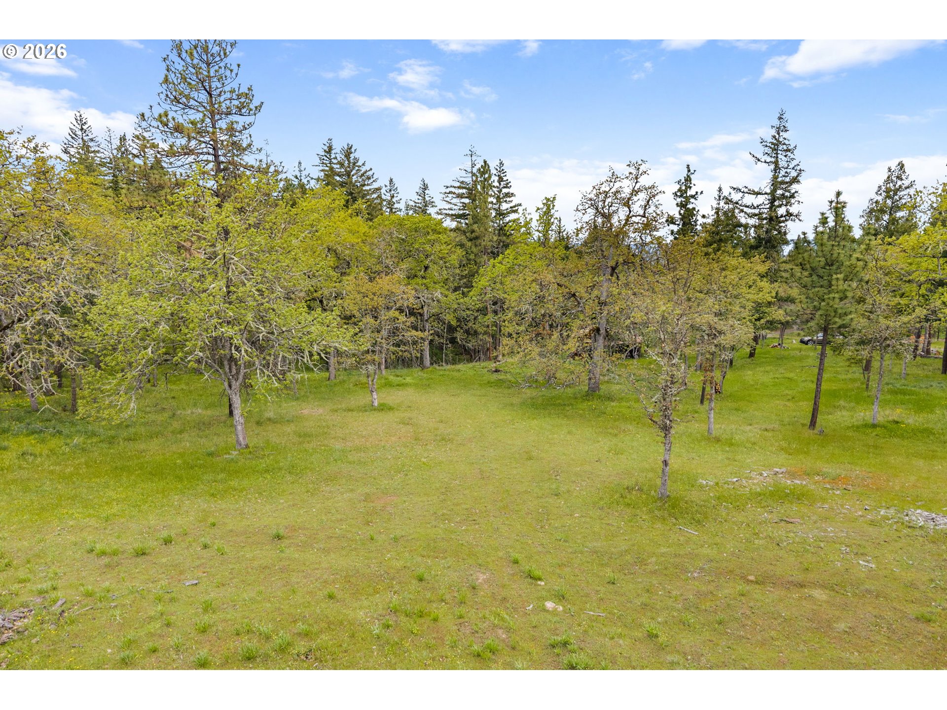 Evergreen Terrace Mosier, OR 97040 - Photo 6 of 22 a view of an ocean view
