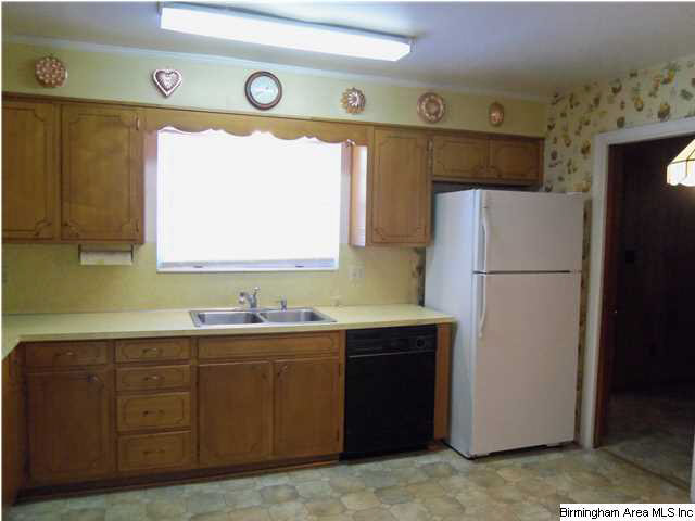 45 Merrimont Road Bessemer, AL 35023 - Photo 2 of 13
