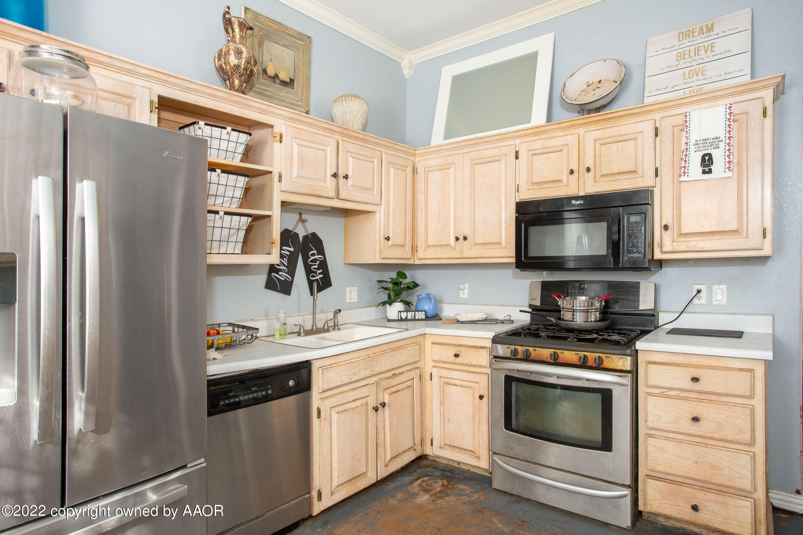 6404 Toby Street Amarillo, TX 79110 - Photo 11 of 25 Kitchen View 2