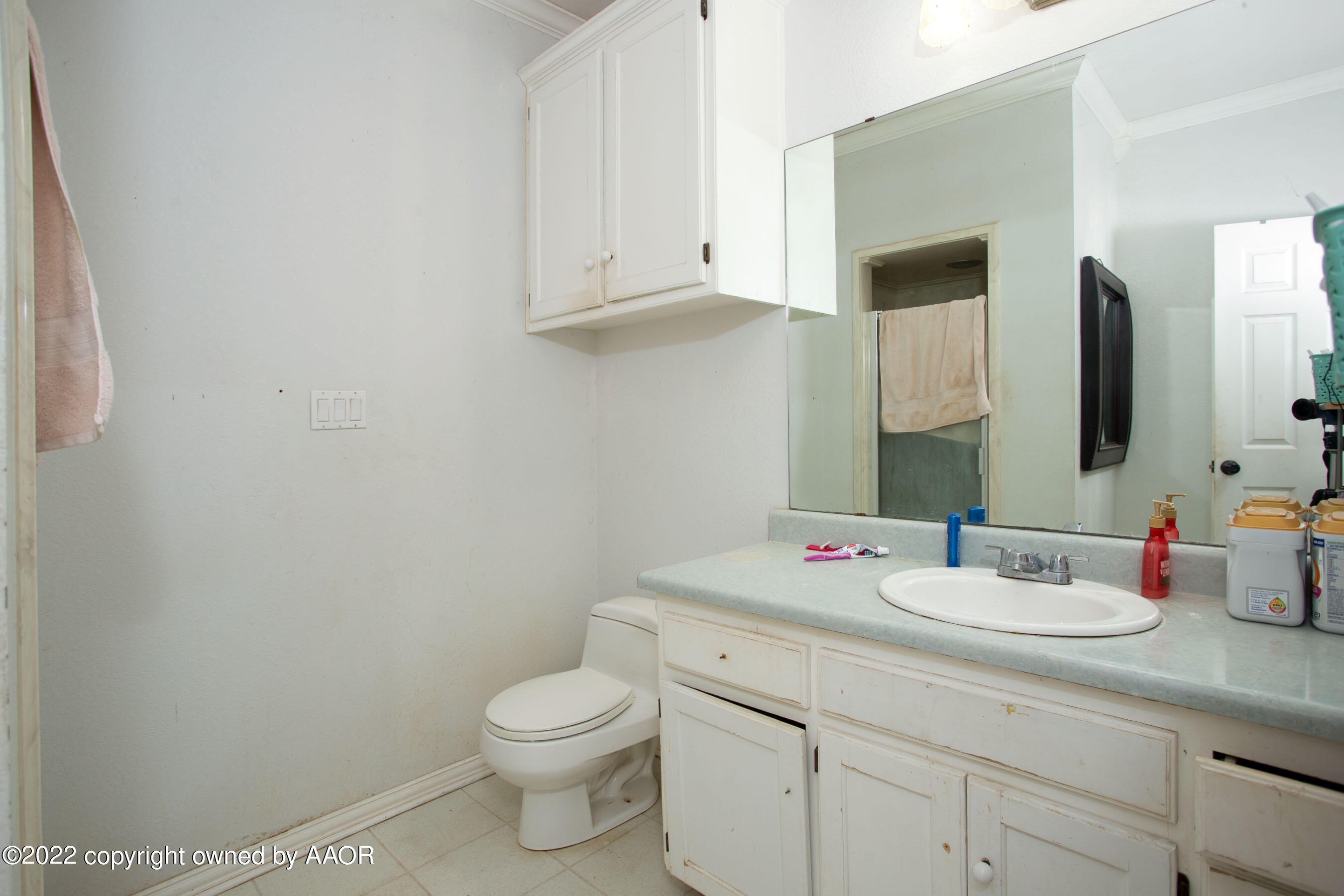 6404 Toby Street Amarillo, TX 79110 - Photo 19 of 25 Bathroom 2
