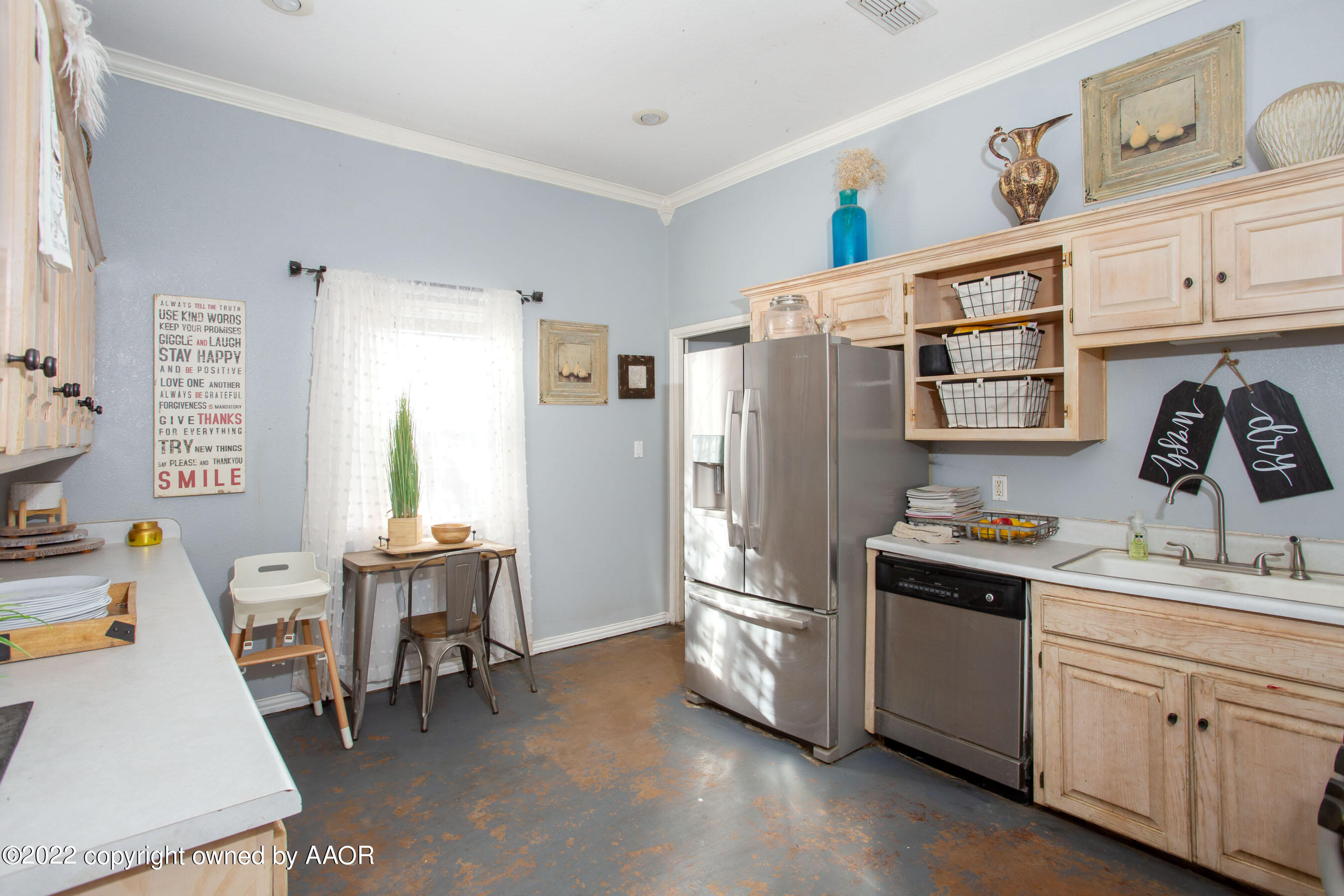 6404 Toby Street Amarillo, TX 79110 - Photo 10 of 25 Kitchen