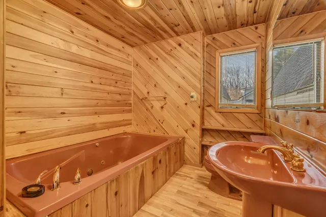 $288,000 | 287 East Main Street, Dover Foxcroft, ME 04426