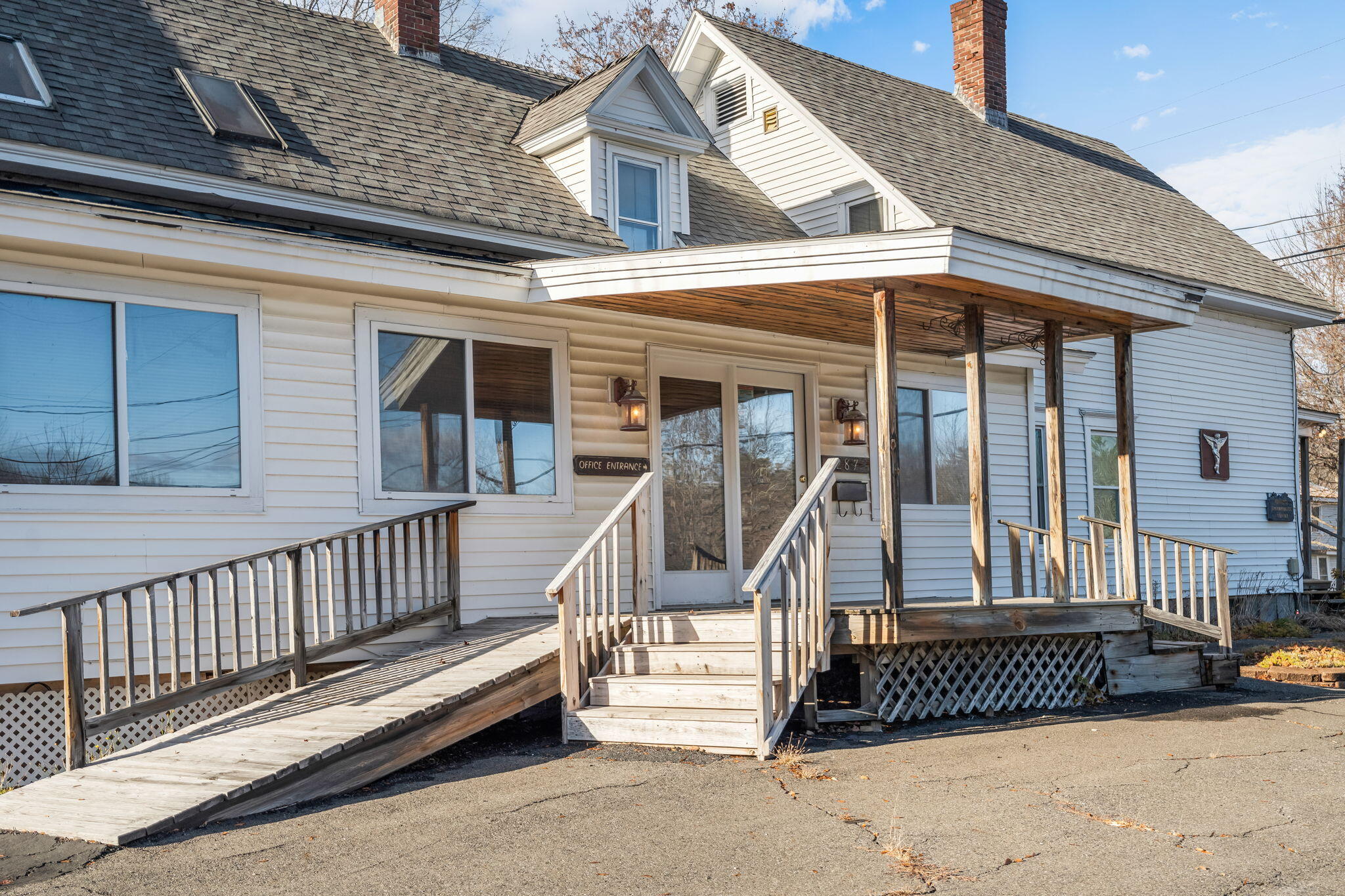 287 East Main Street Dover-Foxcroft, ME 04426 - Photo 3 of 68 80-web-or-mls-287-e-main-st