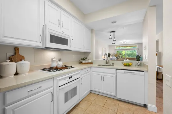 $700,000 | 212 Crescent Court, Brisbane, CA 94005