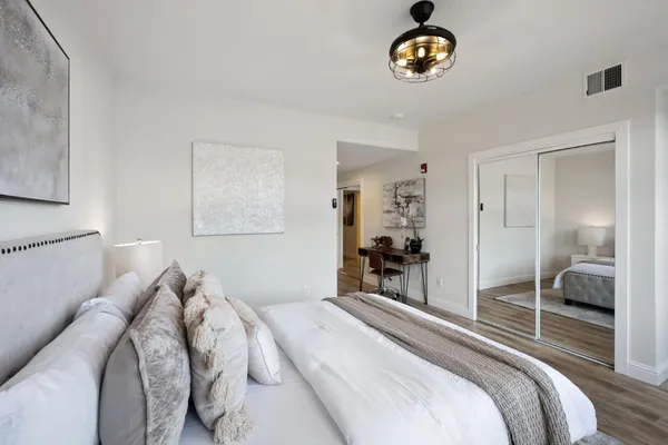 $700,000 | 212 Crescent Court, Brisbane, CA 94005