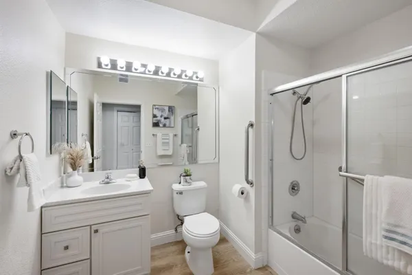 $700,000 | 212 Crescent Court, Brisbane, CA 94005